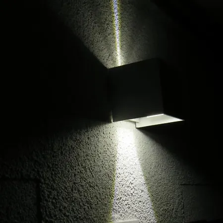 招待所 Pal Biel Avasinis